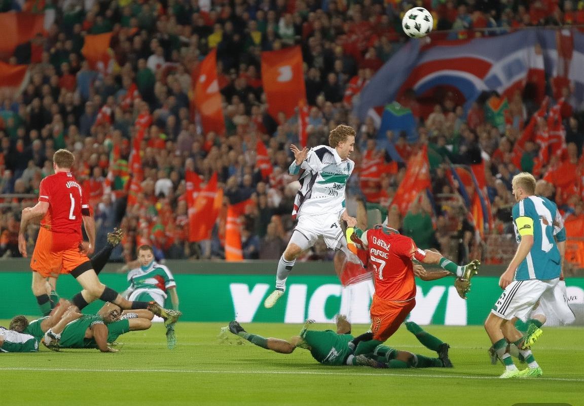 荷兰北爱尔兰足球巅峰对决：精彩瞬间与战术分析